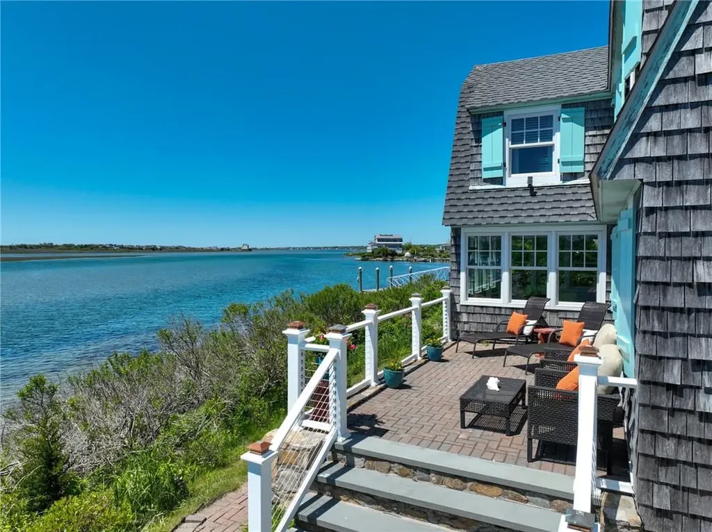 20 Snowberry Lane Westerly RI 02891