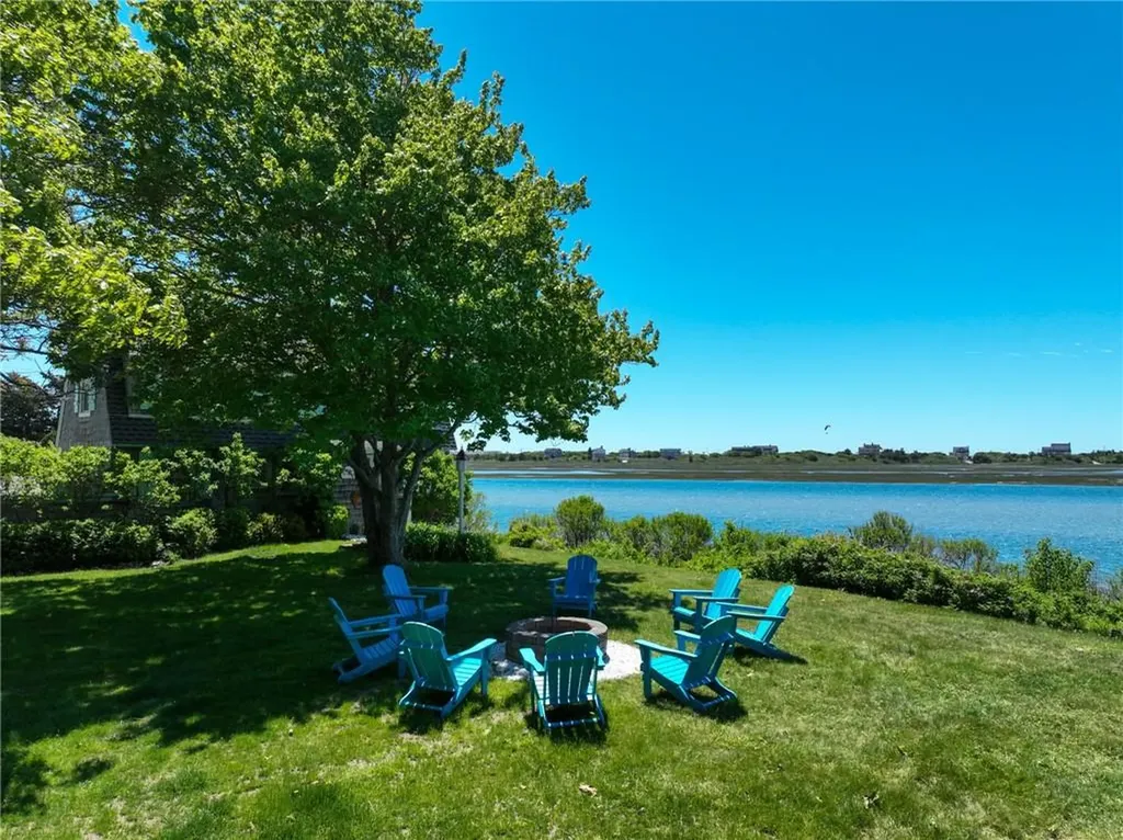 20 Snowberry Lane Westerly RI 02891