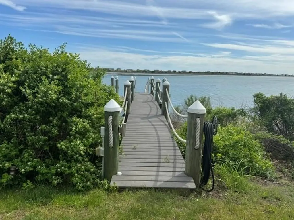 20 Snowberry Lane Westerly RI 02891