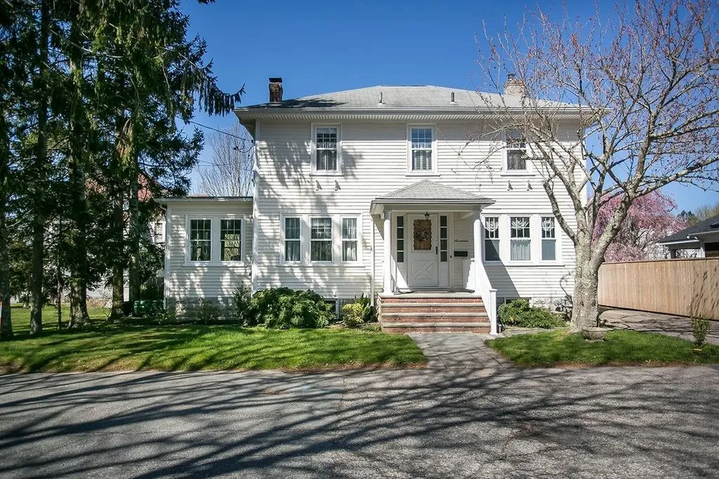 17 Annandale Terrace Newport RI 02840