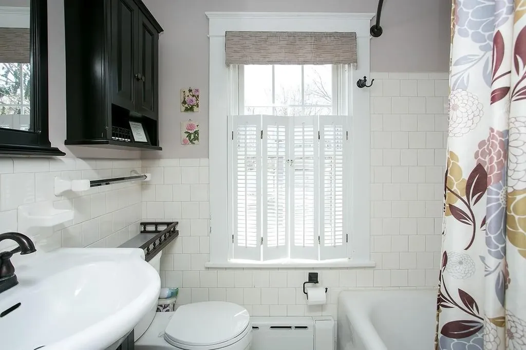 17 Annandale Terrace Newport RI 02840