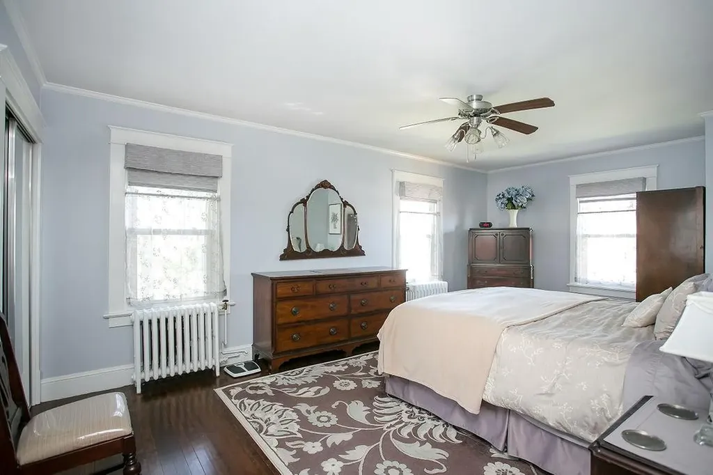 17 Annandale Terrace Newport RI 02840