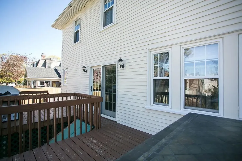 17 Annandale Terrace Newport RI 02840