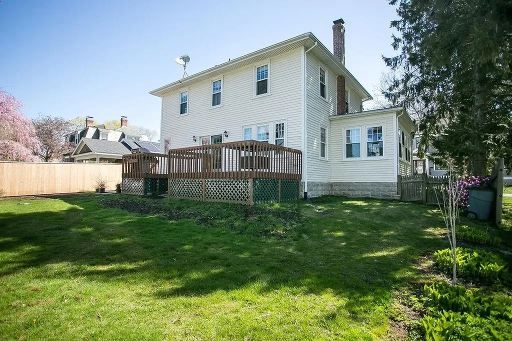 17 Annandale Terrace Newport RI 02840
