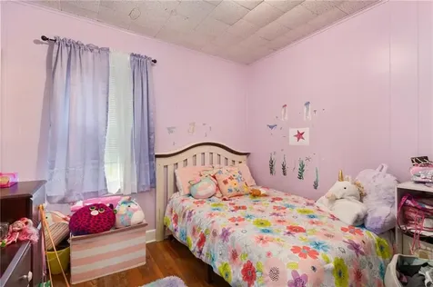 376 N Underwood Street Fall River MA 02720