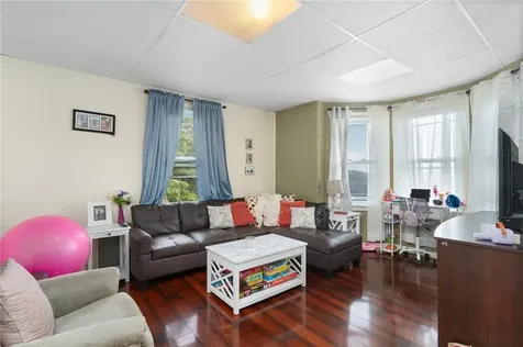 376 N Underwood Street Fall River MA 02720