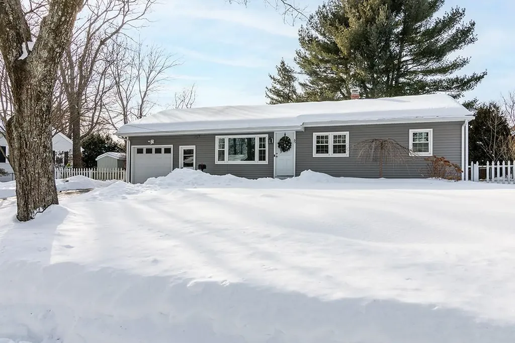 65 Pequot Trail East Greenwich RI 02818