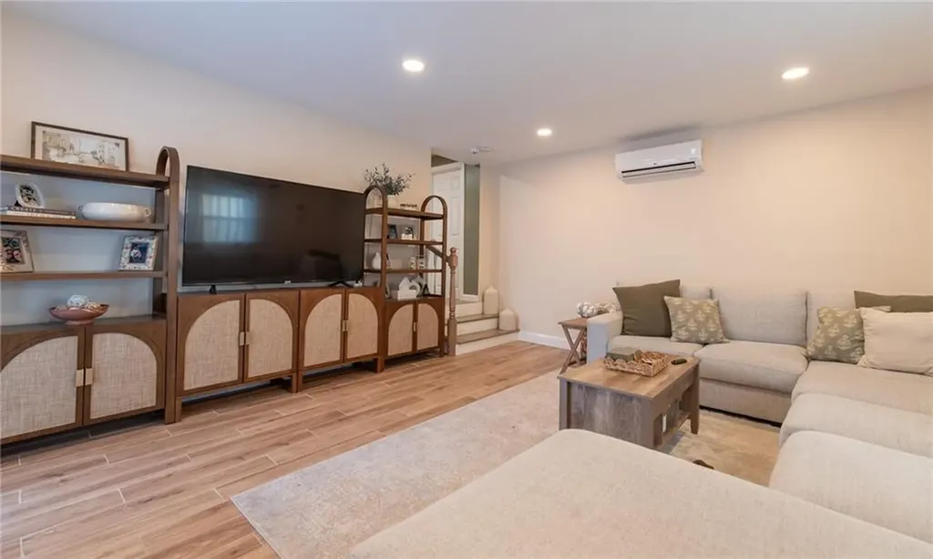 91 Windsor Park Drive Coventry RI 02816