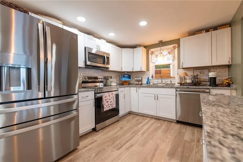 91 Windsor Park Drive Coventry RI 02816