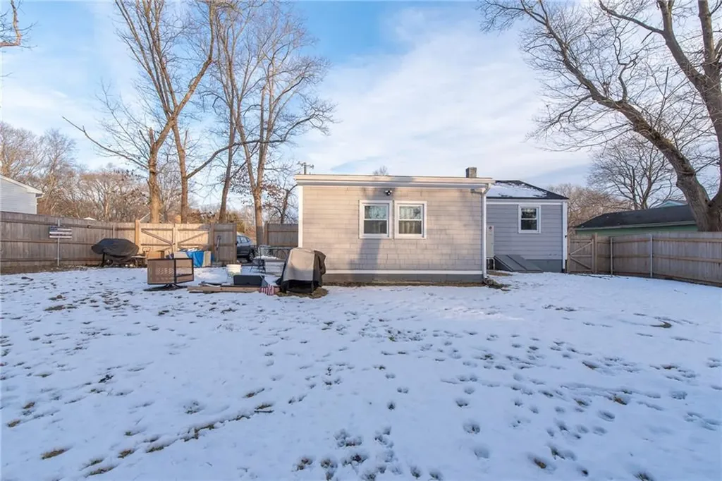 91 Windsor Park Drive Coventry RI 02816