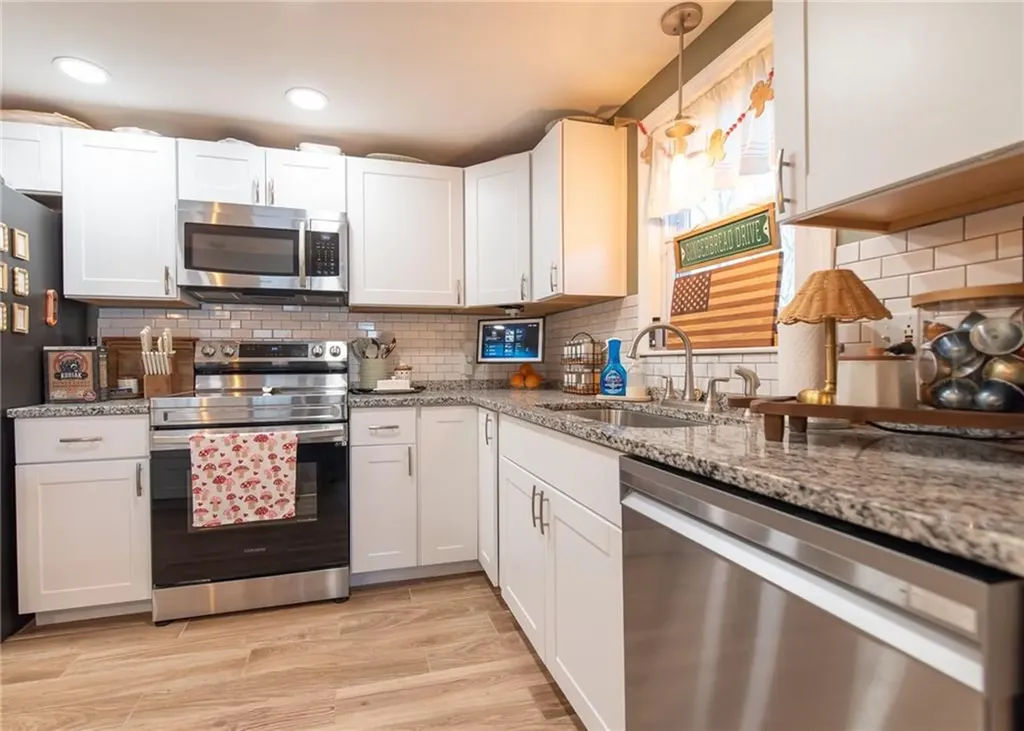 91 Windsor Park Drive Coventry RI 02816