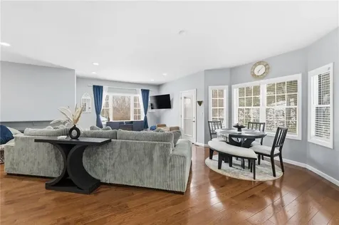 28 Cardinal Drive Killingly CT 06241