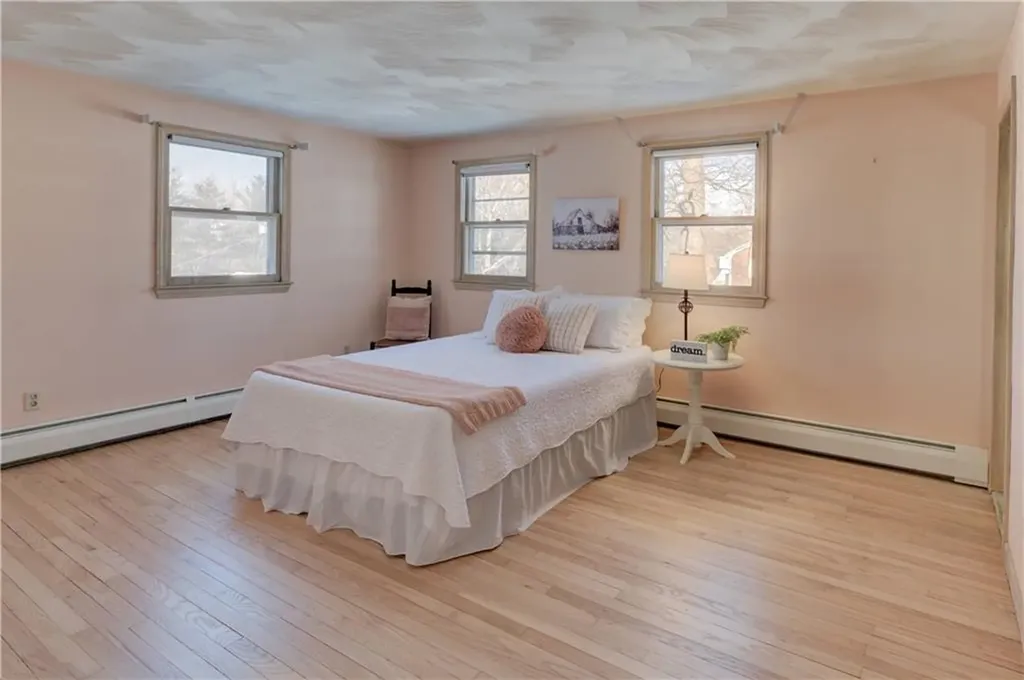 6 Contour Road Warwick RI 02886