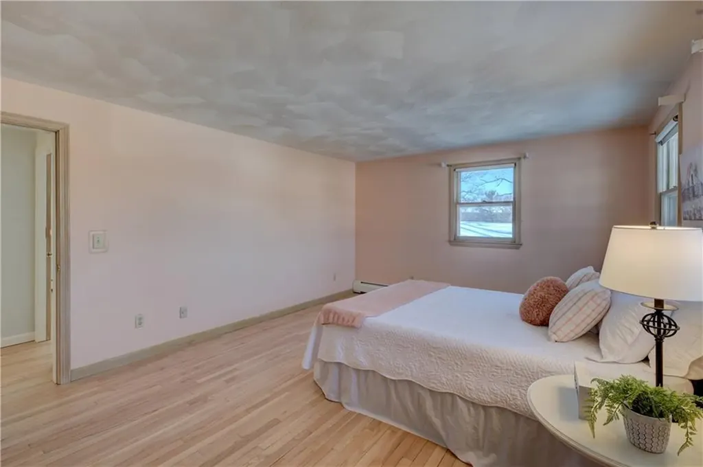 6 Contour Road Warwick RI 02886