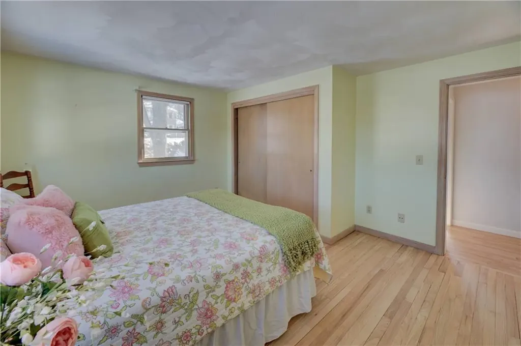 6 Contour Road Warwick RI 02886