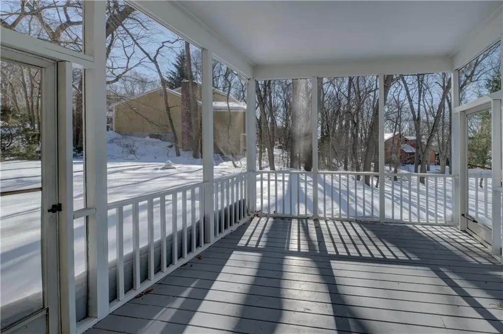 6 Contour Road Warwick RI 02886