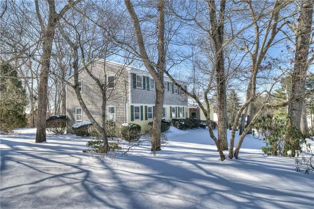 6 Contour Road Warwick RI 02886