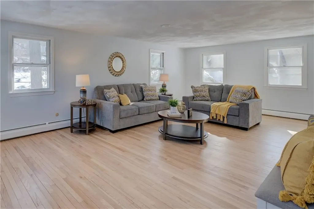 6 Contour Road Warwick RI 02886