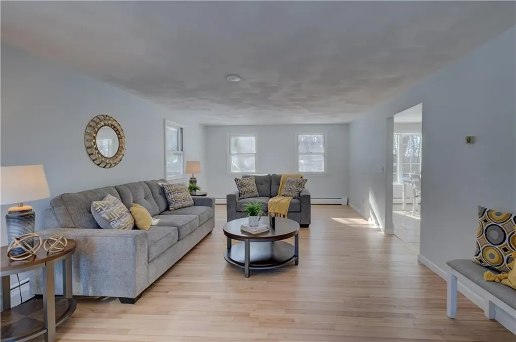 6 Contour Road Warwick RI 02886