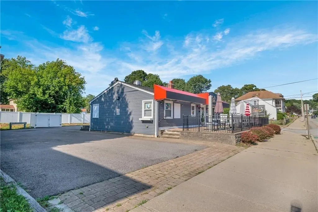 426 Cass Avenue Woonsocket RI 02895