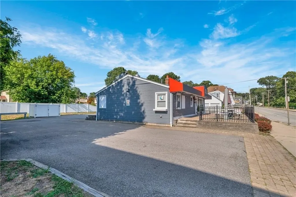 426 Cass Avenue Woonsocket RI 02895