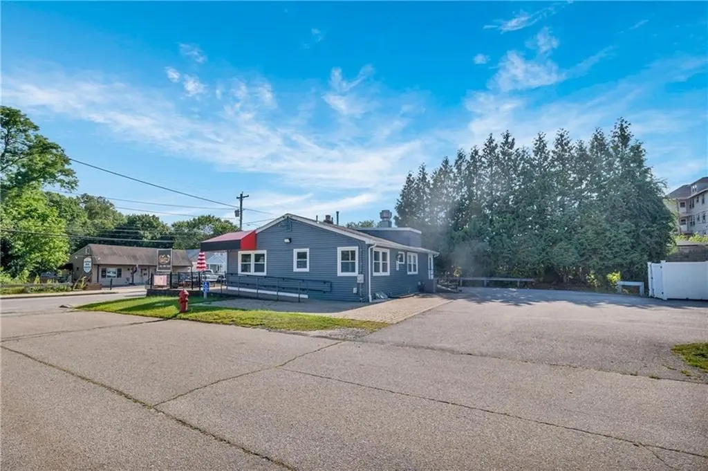 426 Cass Avenue Woonsocket RI 02895