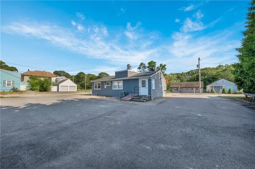 426 Cass Avenue Woonsocket RI 02895
