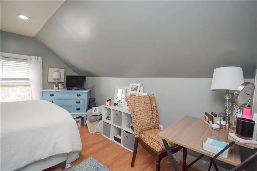 16 Vaughan Avenue Newport RI 02840