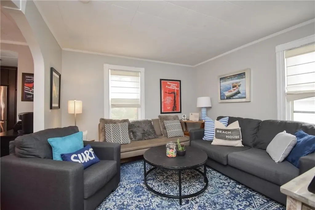 16 Vaughan Avenue Newport RI 02840