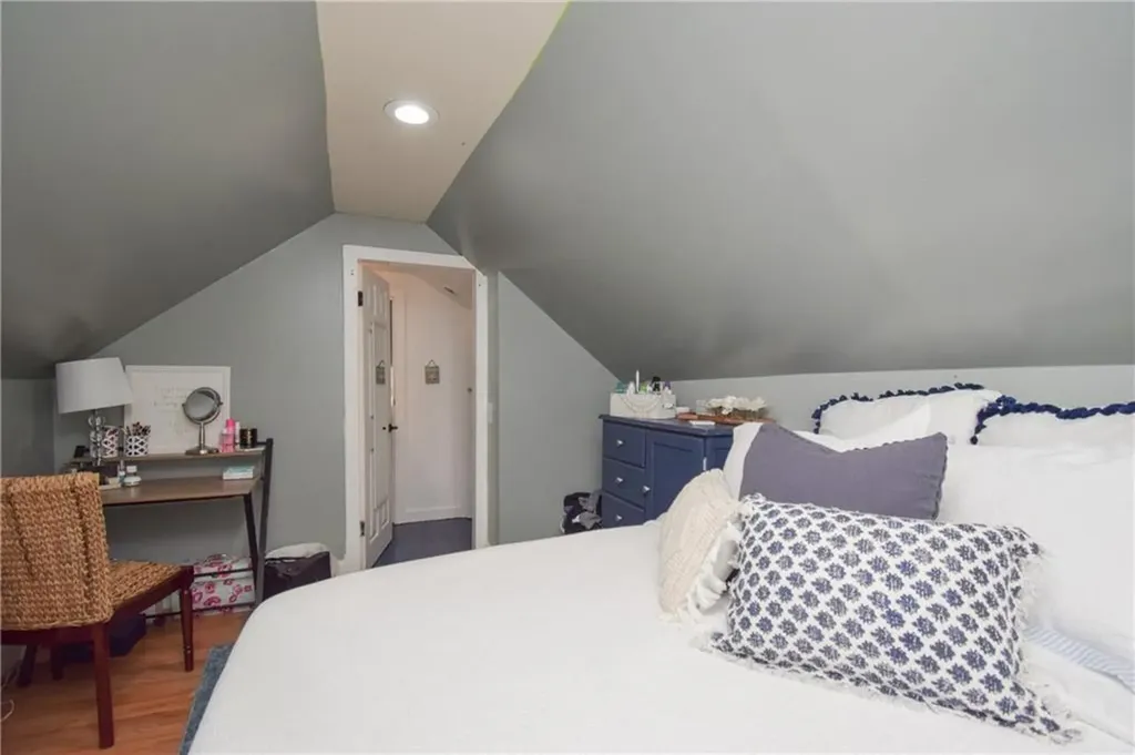 16 Vaughan Avenue Newport RI 02840