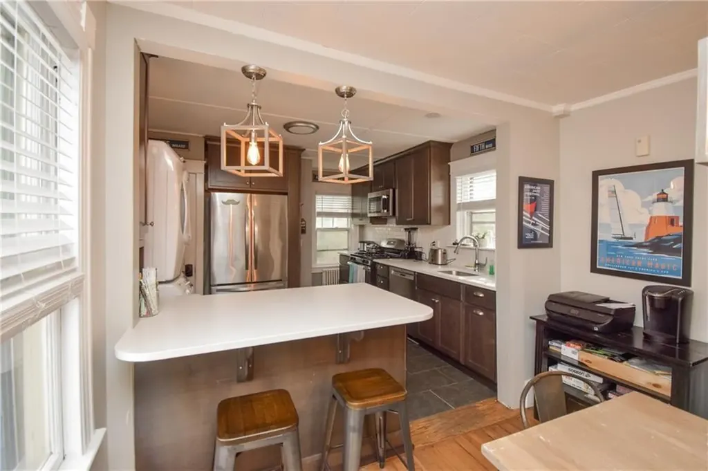 16 Vaughan Avenue Newport RI 02840