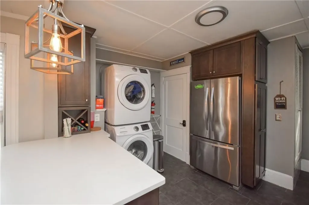 16 Vaughan Avenue Newport RI 02840