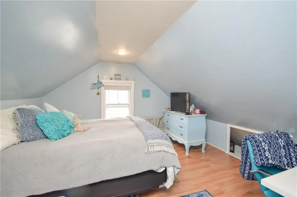 16 Vaughan Avenue Newport RI 02840