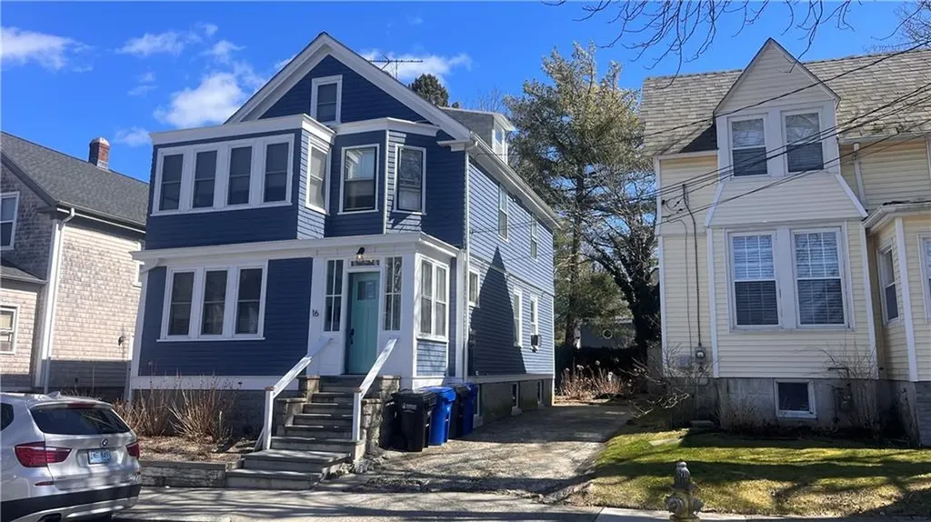 16 Vaughan Avenue Newport RI 02840
