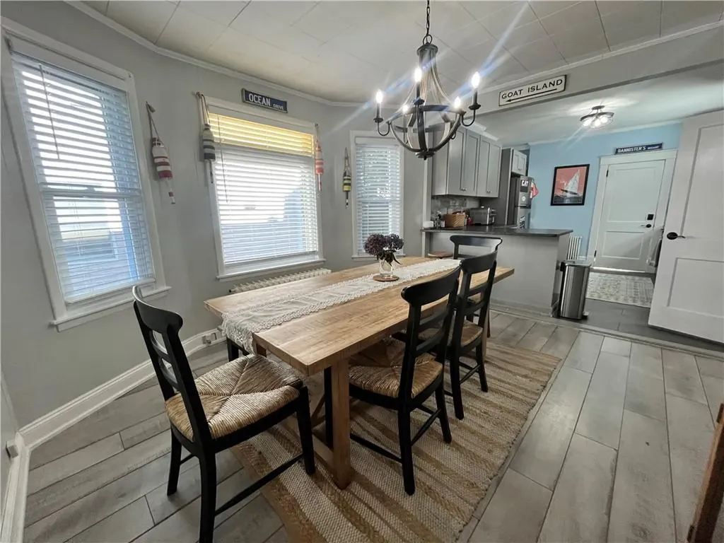 16 Vaughan Avenue Newport RI 02840