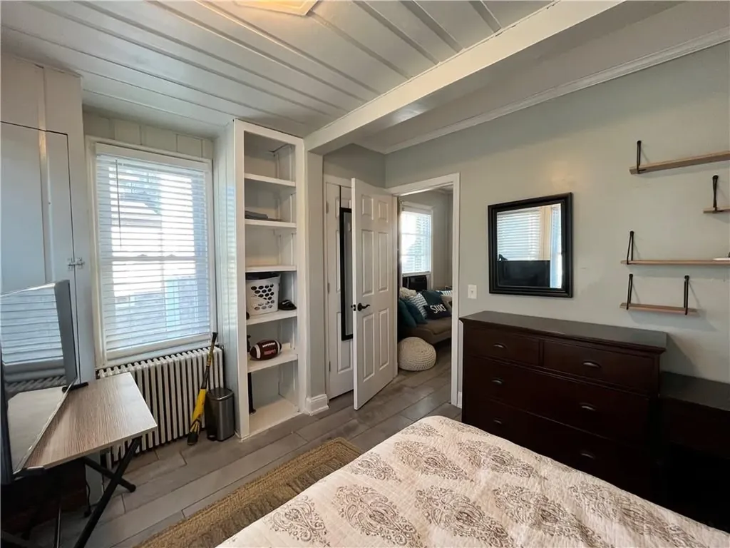 16 Vaughan Avenue Newport RI 02840