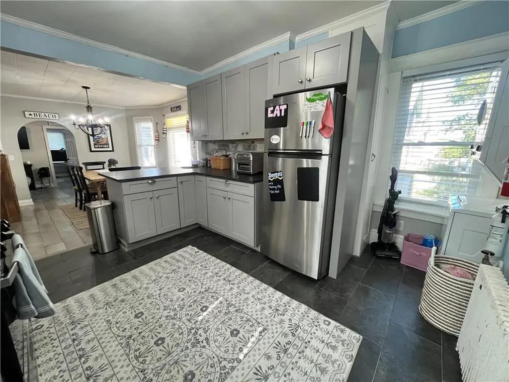 16 Vaughan Avenue Newport RI 02840