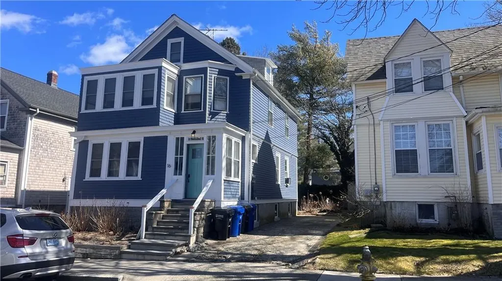 16 Vaughan Avenue Newport RI 02840