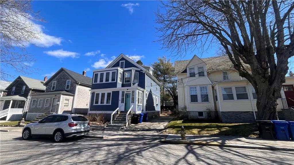 16 Vaughan Avenue Newport RI 02840