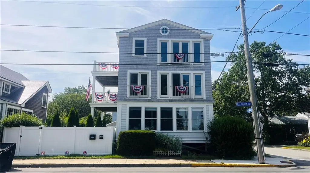 115 Wellington Avenue Newport RI 02840