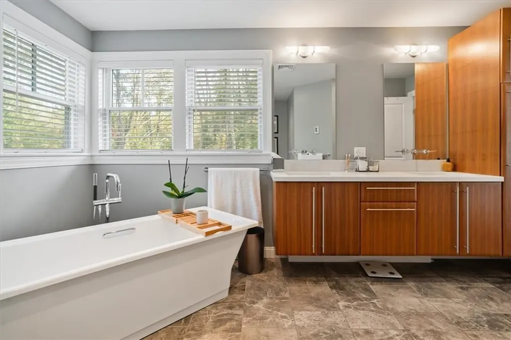 390 Iron Mine Hill Road North Smithfield RI 02896