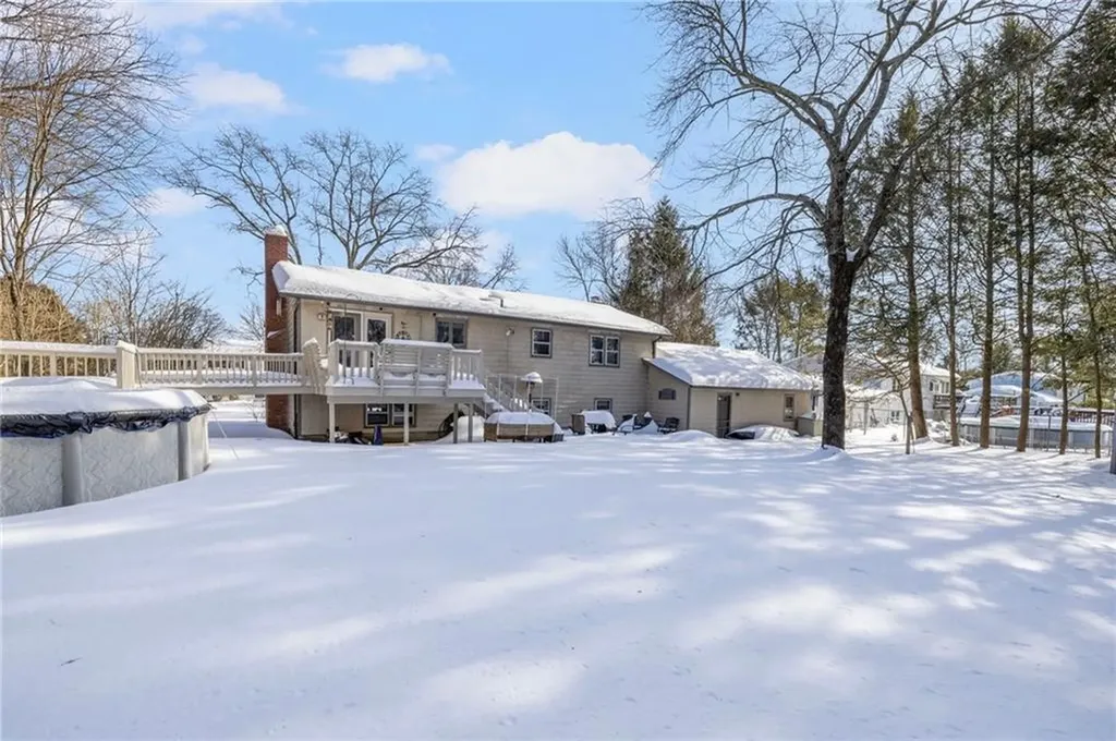 18 Orchard Avenue Smithfield RI 02828