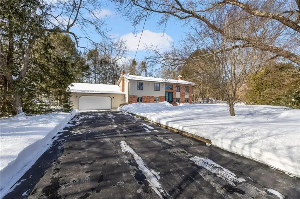 18 Orchard Avenue Smithfield RI 02828