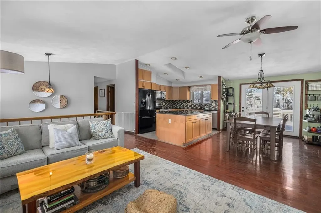 18 Orchard Avenue Smithfield RI 02828