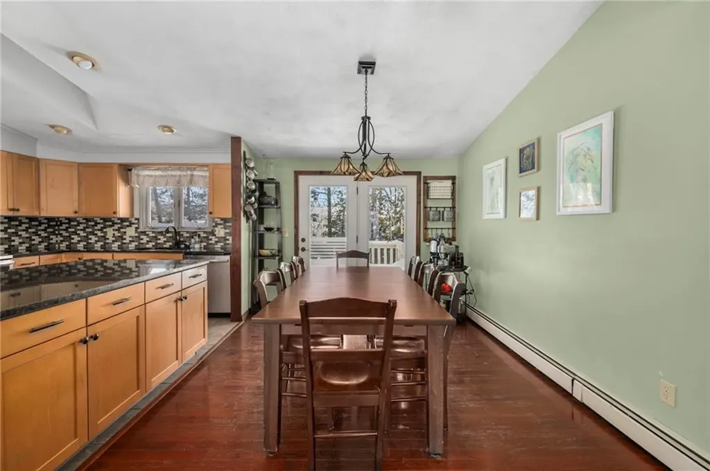 18 Orchard Avenue Smithfield RI 02828