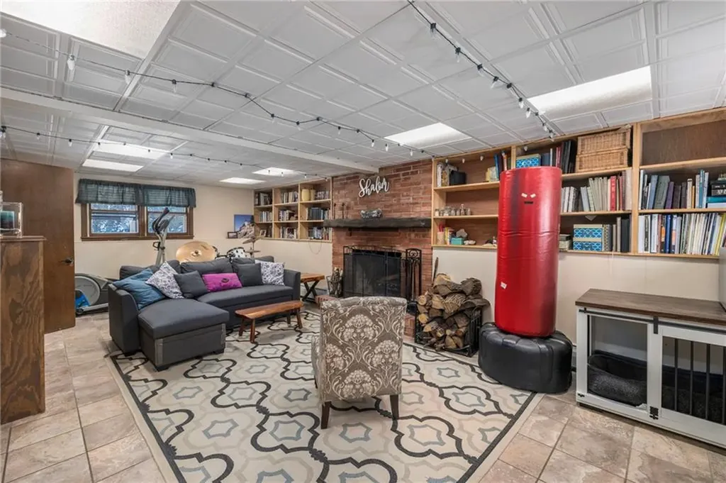 18 Orchard Avenue Smithfield RI 02828