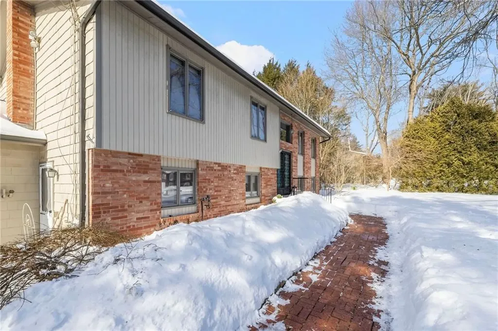 18 Orchard Avenue Smithfield RI 02828