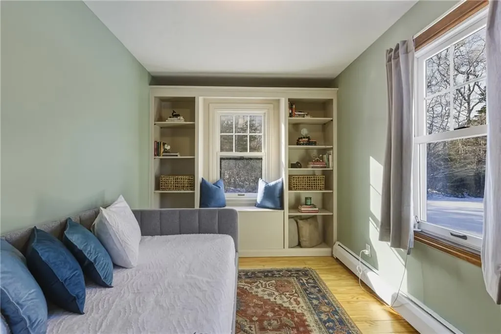 140 Long Highway Little Compton RI 02837