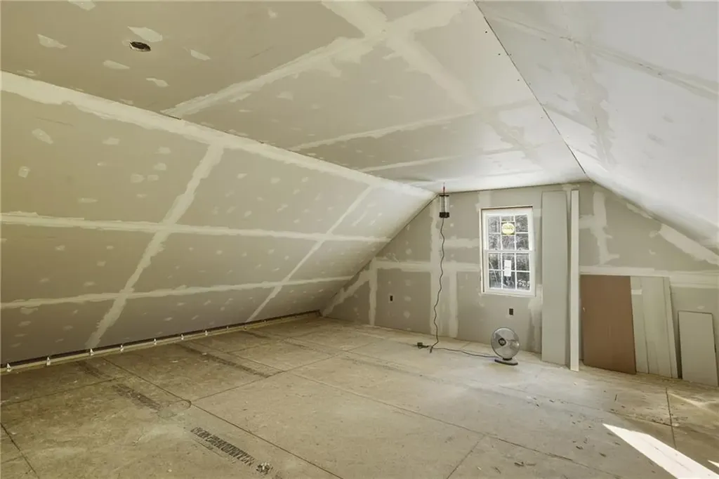 140 Long Highway Little Compton RI 02837