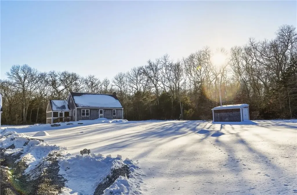 140 Long Highway Little Compton RI 02837